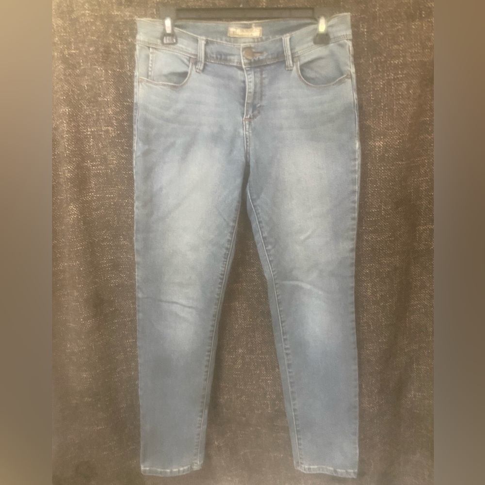 Free People Skinny Leg Jeans